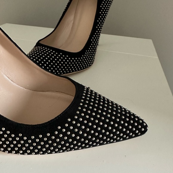Club Monaco Black Suede Heels size 37. - Picture 2 of 9